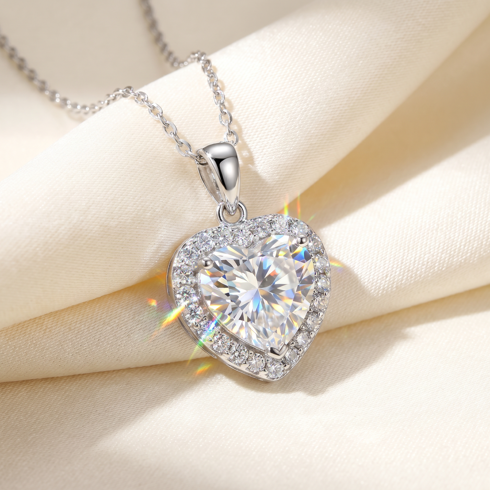 Moissanite Pendant Necklace – Diamond-Like Brilliance, Elegant Gift for Her