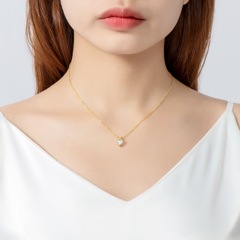 Moissanite Pendant Necklace – Brilliant Diamond-Like Sparkle, Elegant Gift for Her